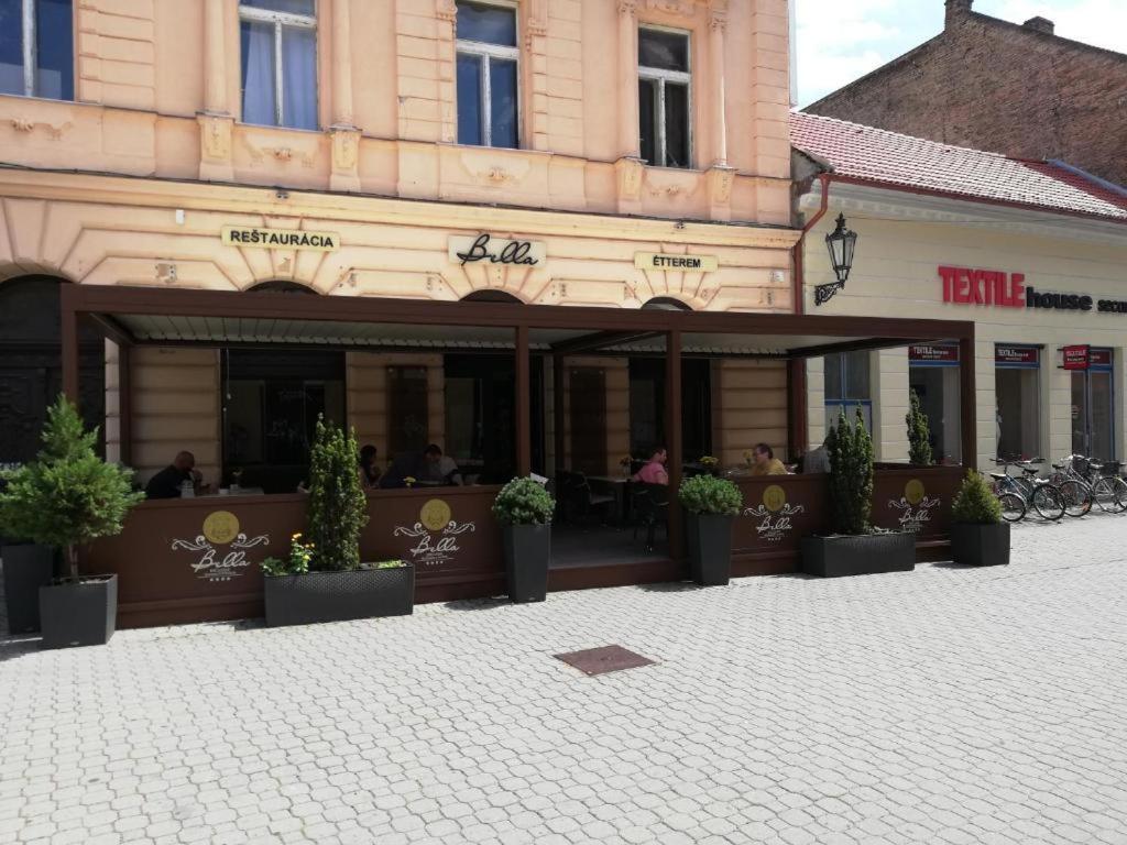 Bella Penzion Komárno Buitenkant foto