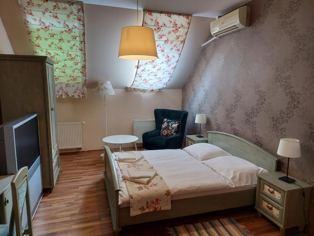 Bella Penzion Komárno Buitenkant foto